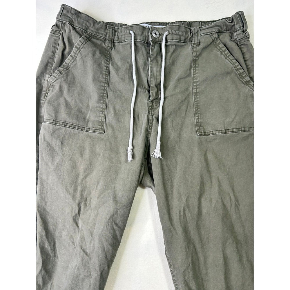 Celebrity Pink Womens Plus Size 20 Jogger Pants Shamrock Green Utility CX40607D2 - Picture 2 of 5